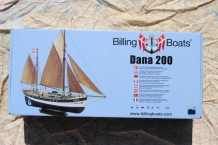 images/productimages/small/Dana 200 Billing Boats 1;60 doos.jpg